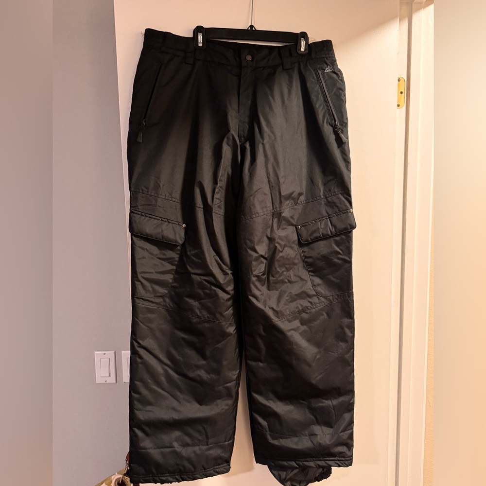 Snozu Black Insulated Pants for Women